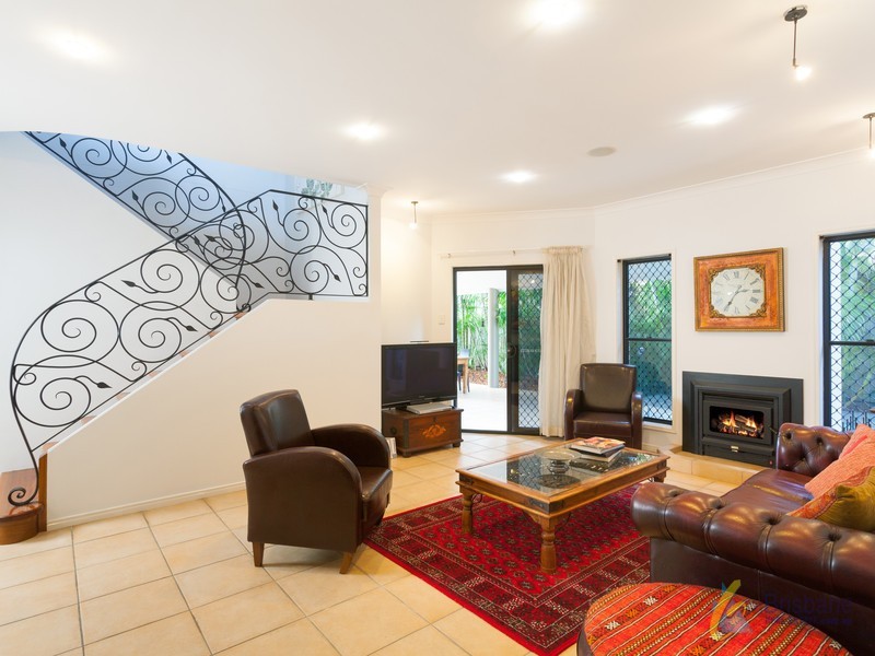 17 Riverview Place, Yeronga QLD 4104