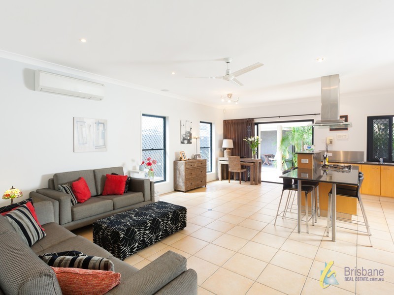 17 Riverview Place, Yeronga QLD 4104