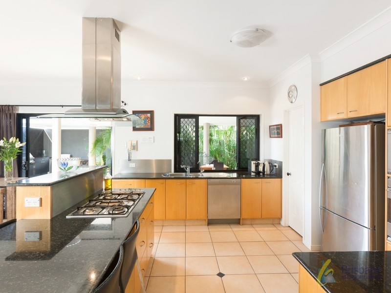 17 Riverview Place, Yeronga QLD 4104