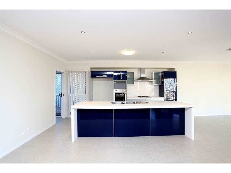 31 Goodenia Cres, Seventeen Mile Rocks QLD 4073