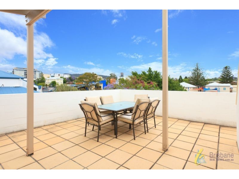 9/159 Clarence Road, Indooroopilly QLD 4068