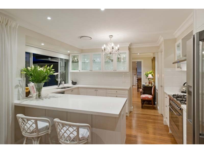 6 Donatello Street, Fig Tree Pocket QLD 4069