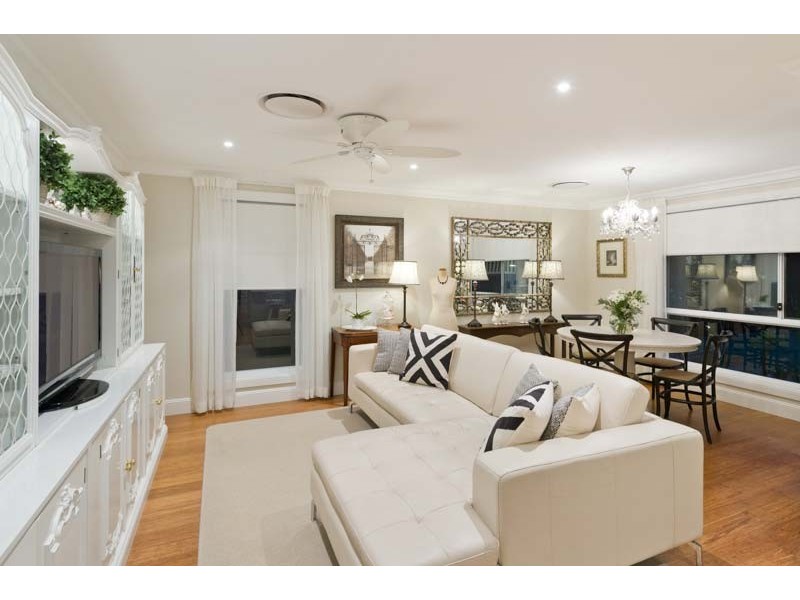 6 Donatello Street, Fig Tree Pocket QLD 4069