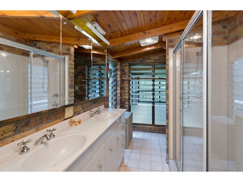 1 Tillapai Grove, Karana Downs QLD 4306