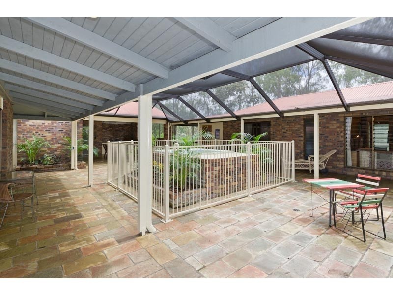 1 Tillapai Grove, Karana Downs QLD 4306