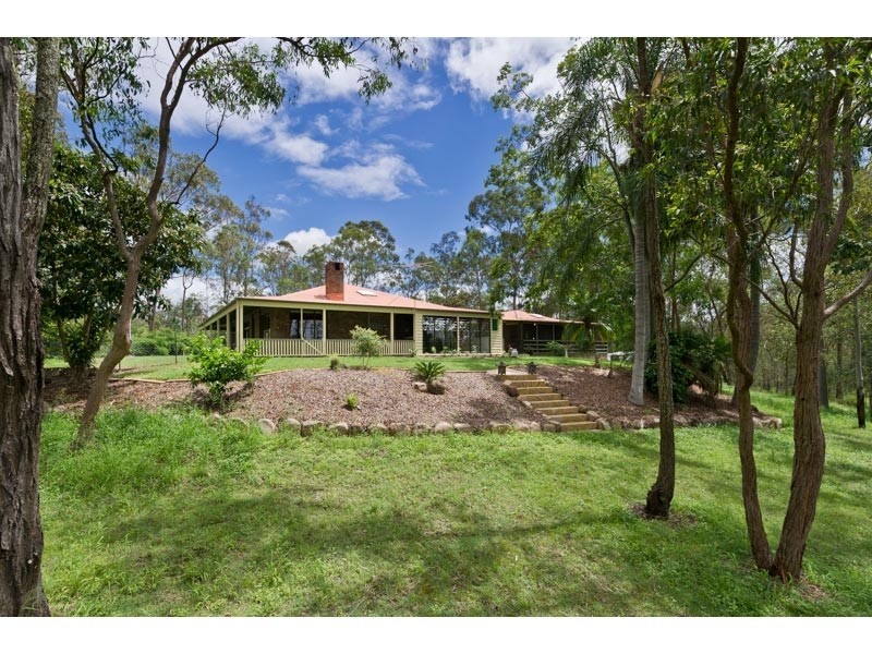1 Tillapai Grove, Karana Downs QLD 4306