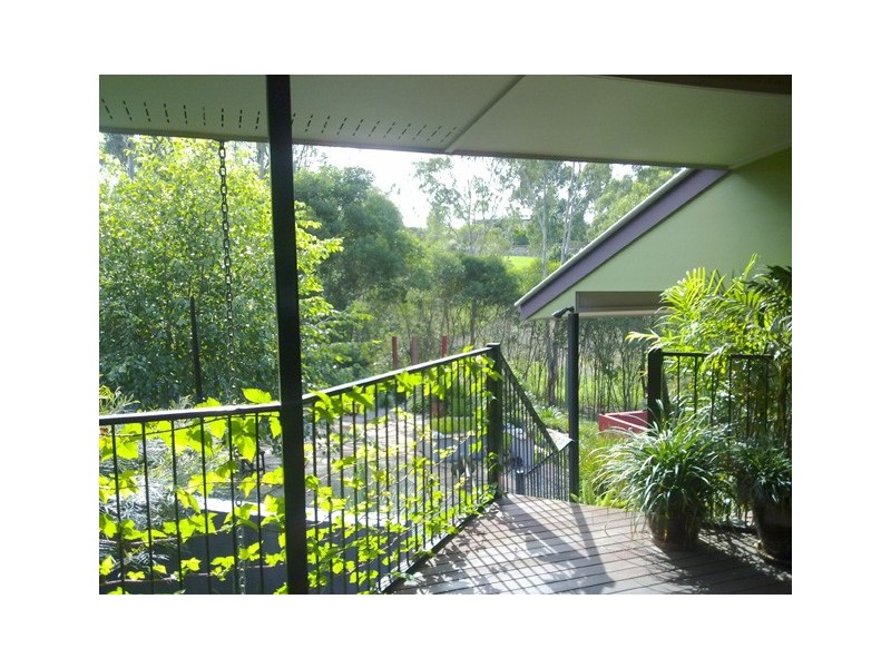 15 Lucas Place, Pullenvale QLD 4069
