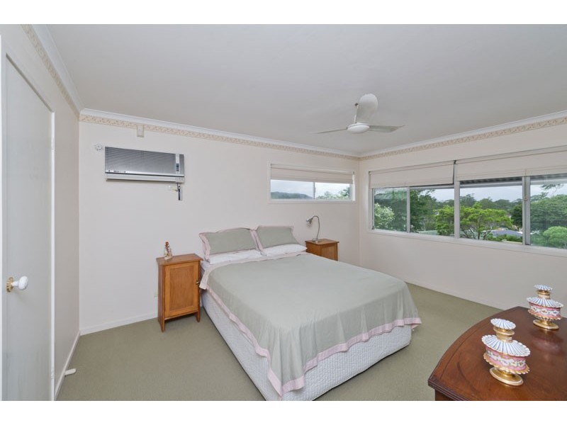 82 Kenmore Road, Kenmore QLD 4069