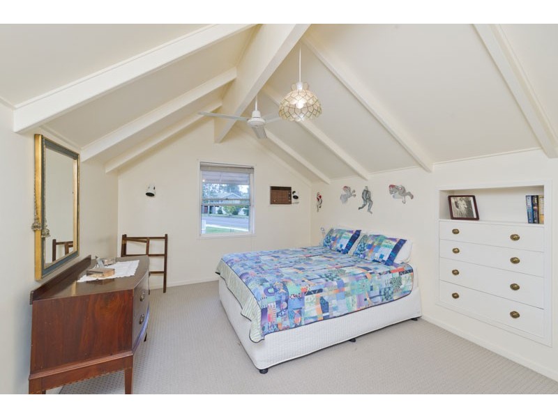 82 Kenmore Road, Kenmore QLD 4069