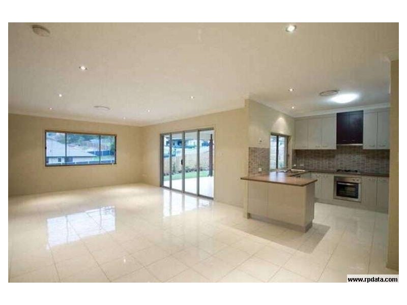 7 Corymbia Crescent, Anstead QLD 4070