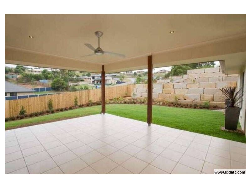 7 Corymbia Crescent, Anstead QLD 4070