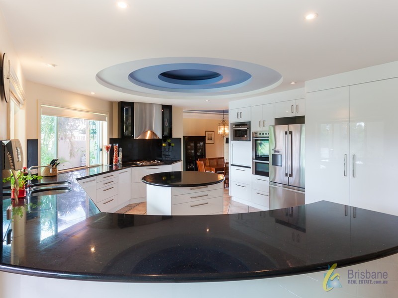 211 Westlake Drive, Westlake QLD 4074