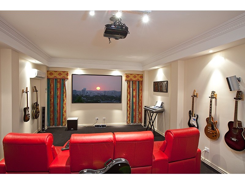 211 Westlake Drive, Westlake QLD 4074