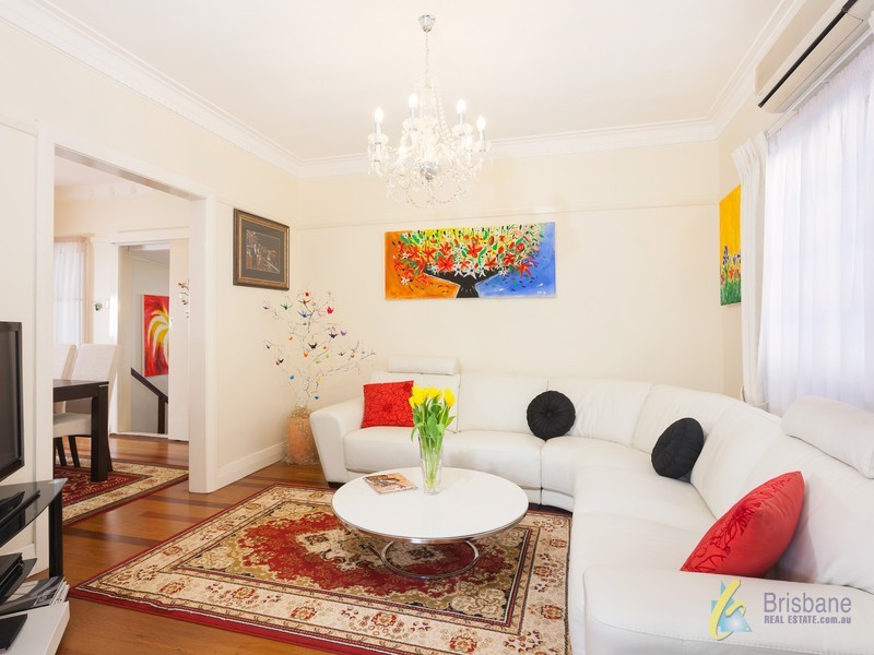 30 Randolph St, Graceville QLD 4075