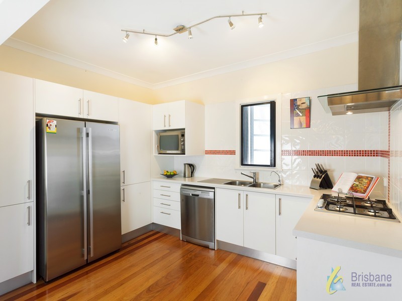 30 Randolph St, Graceville QLD 4075