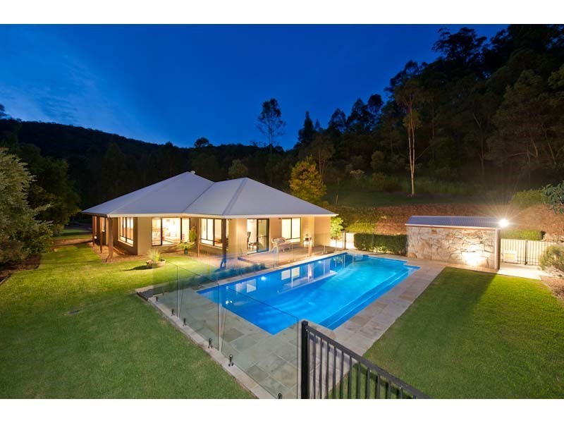 1 Millbrook Drive, Pullenvale QLD 4069