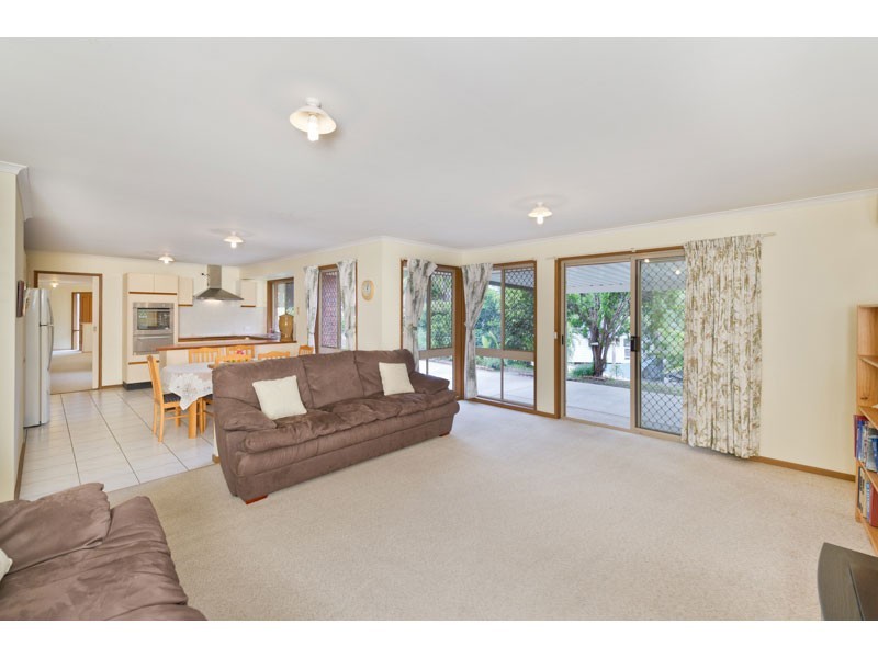 20 Mirbelia Street, Kenmore Hills QLD 4069