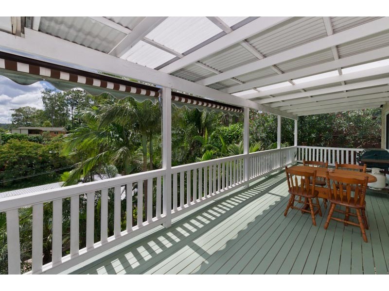 7 Crestview Street, Kenmore QLD 4069