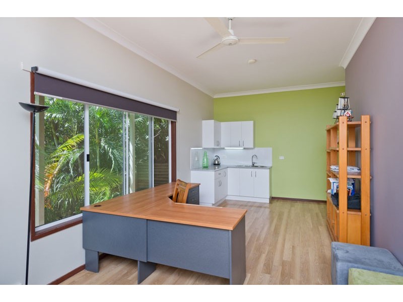 7 Crestview Street, Kenmore QLD 4069