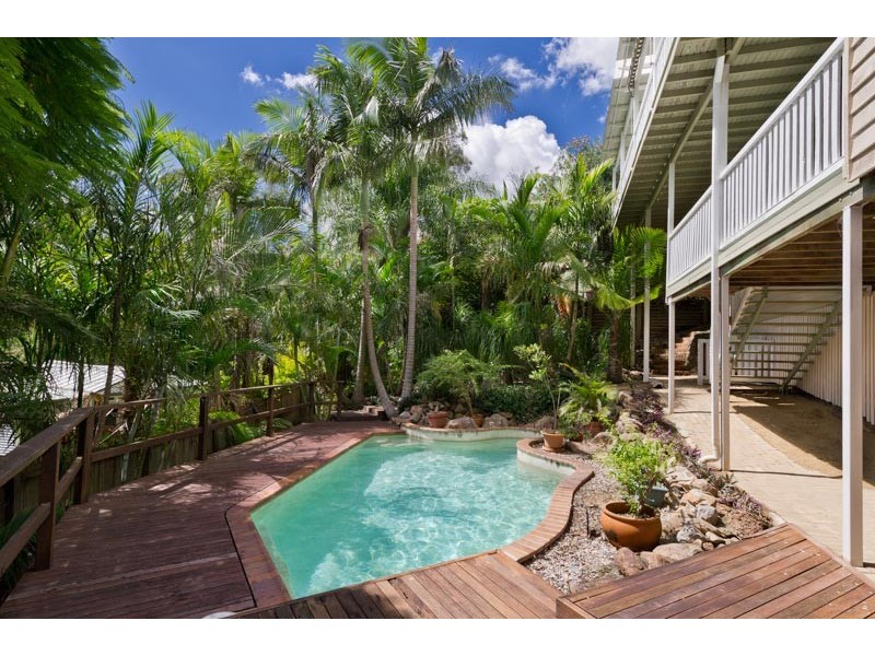 7 Crestview Street, Kenmore QLD 4069