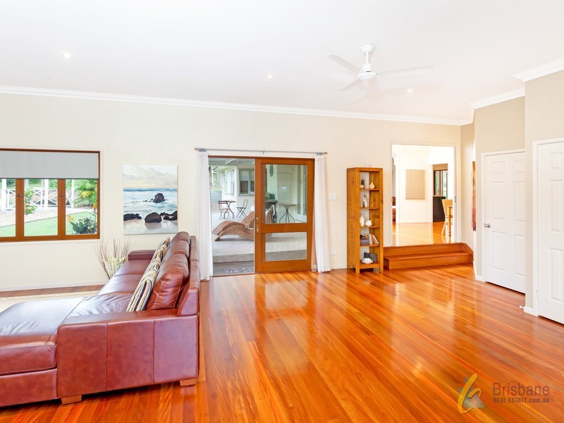 109 Pinjarra Road, Pinjarra Hills QLD 4069