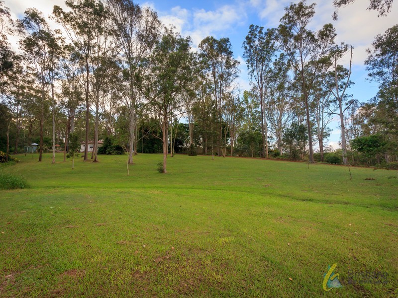 109 Pinjarra Road, Pinjarra Hills QLD 4069