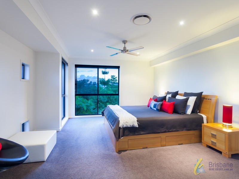 61 Sinnamon Road, Sinnamon Park QLD 4073