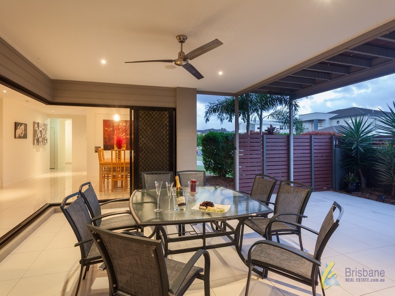 61 Sinnamon Road, Sinnamon Park QLD 4073