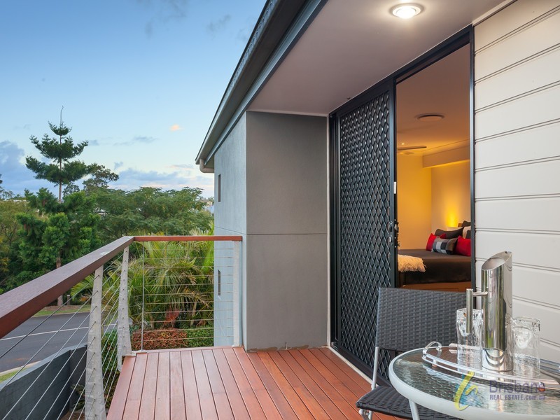 61 Sinnamon Road, Sinnamon Park QLD 4073