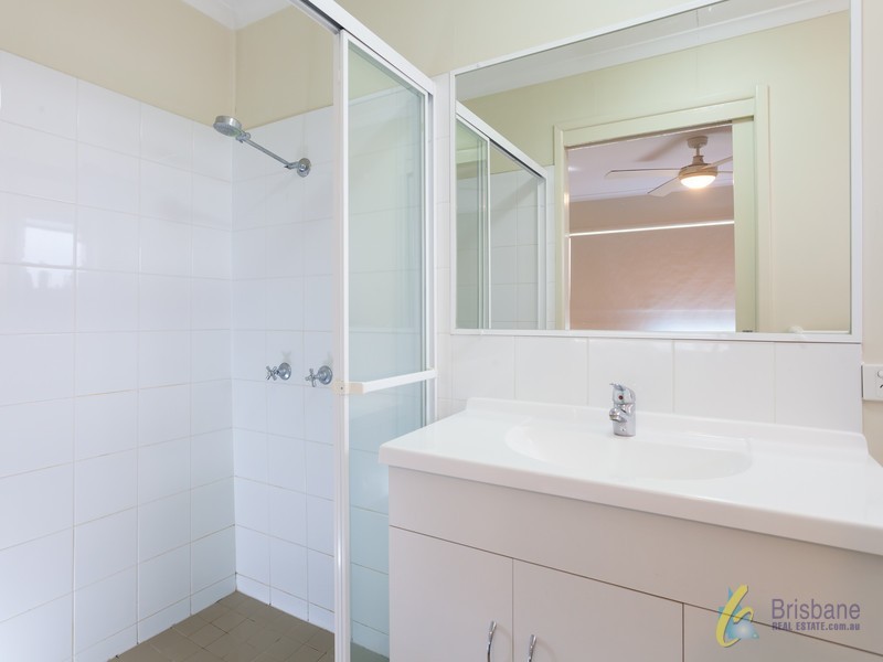 2/57 Wickham St, Morningside QLD 4170