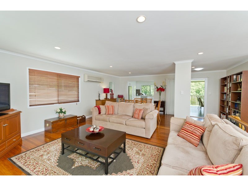 53 Aberfoyle Street, Kenmore QLD 4069