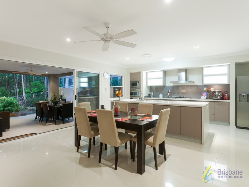 93 Gordon Cct, Seventeen Mile Rocks QLD 4073