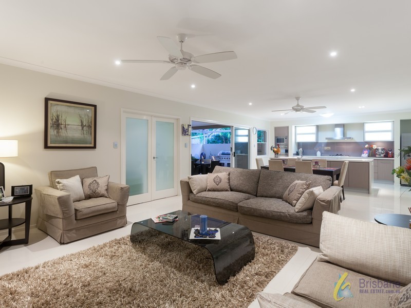 93 Gordon Cct, Seventeen Mile Rocks QLD 4073