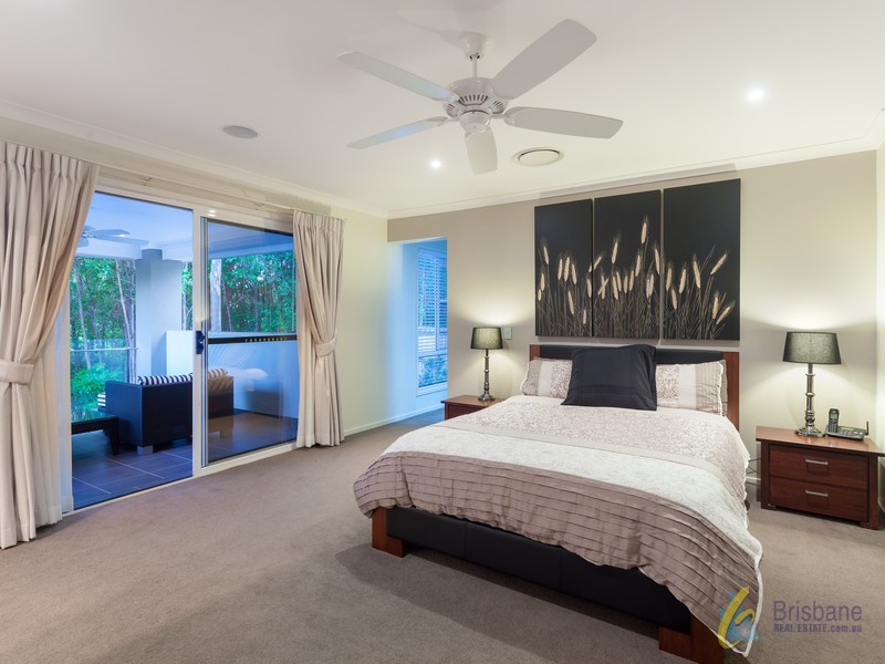 93 Gordon Cct, Seventeen Mile Rocks QLD 4073