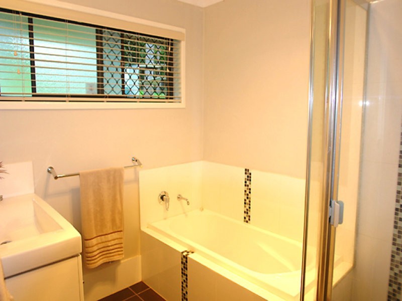 724 Hawkesbury Rd, Anstead QLD 4070