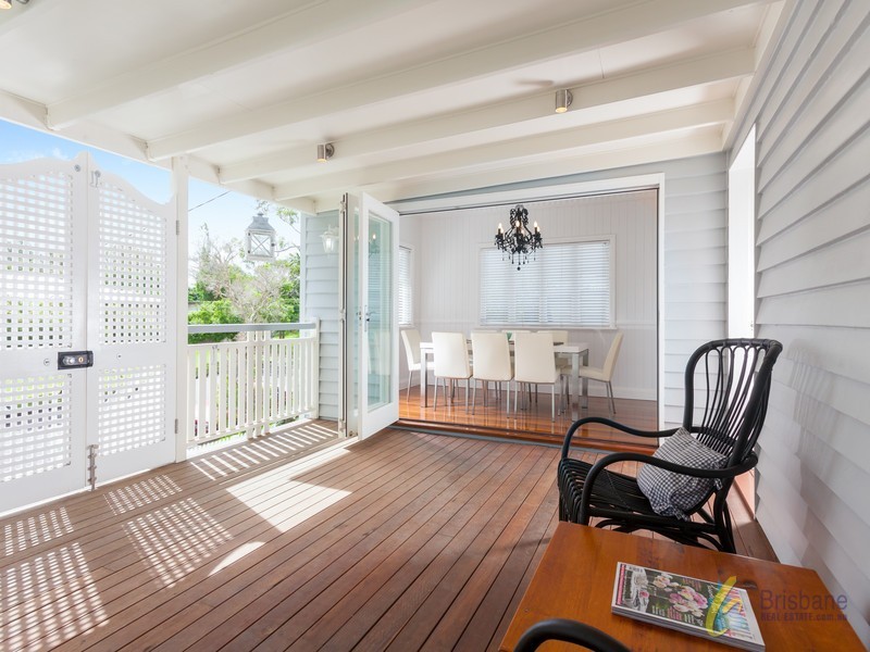 81 Sandon St, Graceville QLD 4075