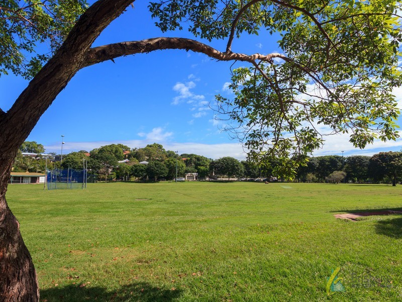 10/104 Gailey Rd, St Lucia QLD 4067