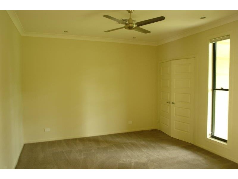 40 Emma Holt Court, Mount Crosby QLD 4306