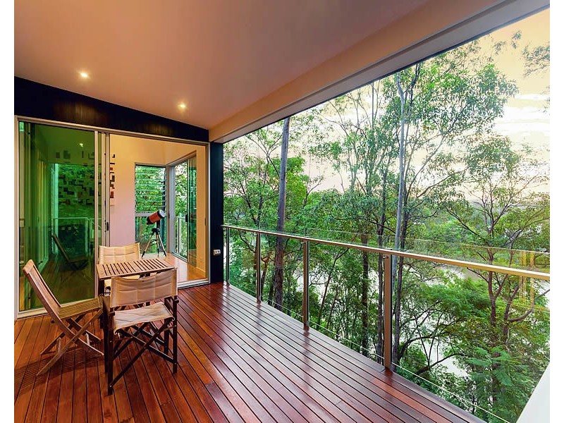 221 Dewar Terrace, Corinda QLD 4075