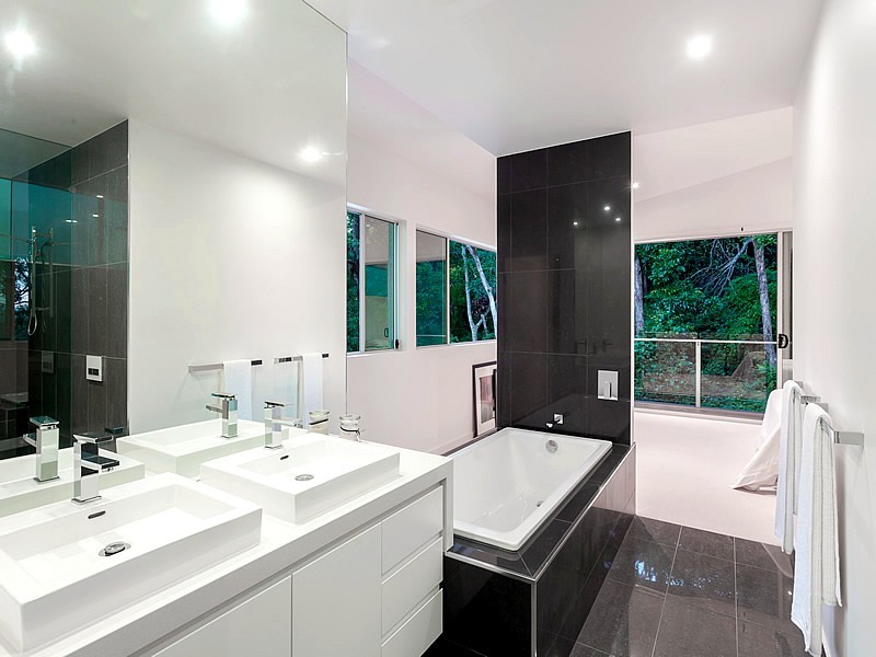 221 Dewar Terrace, Corinda QLD 4075