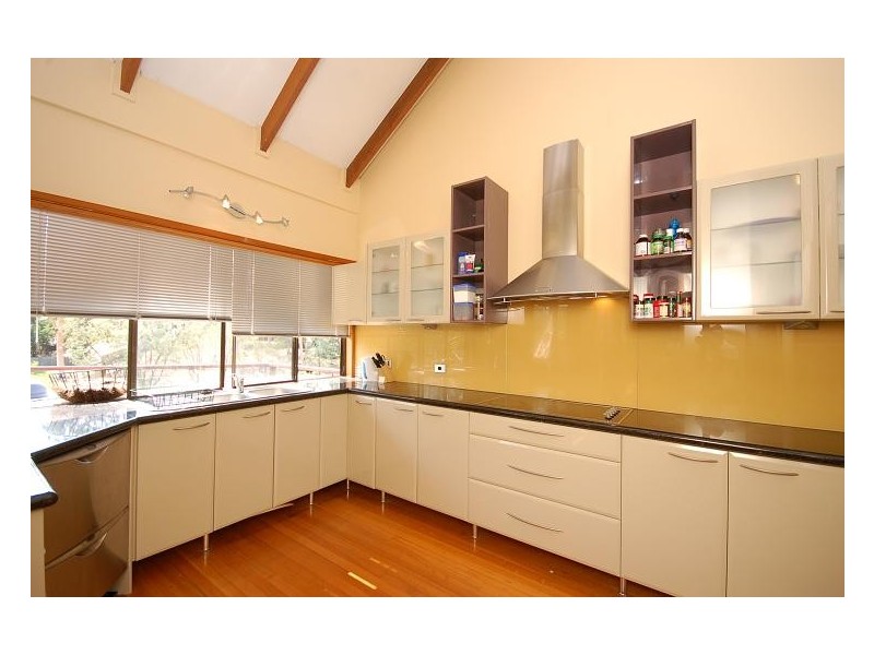 27 Tanderra Way, Karana Downs QLD 4306