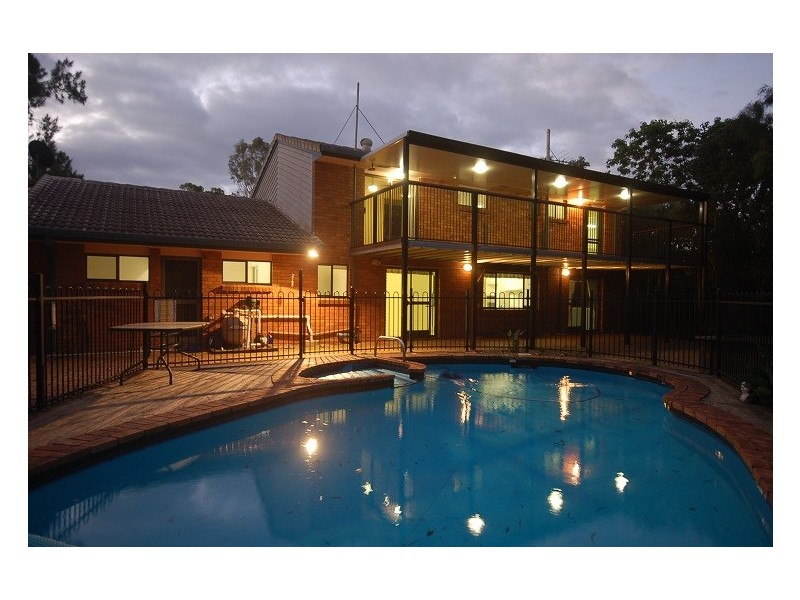 31 Aringa Cres, Karana Downs QLD 4306