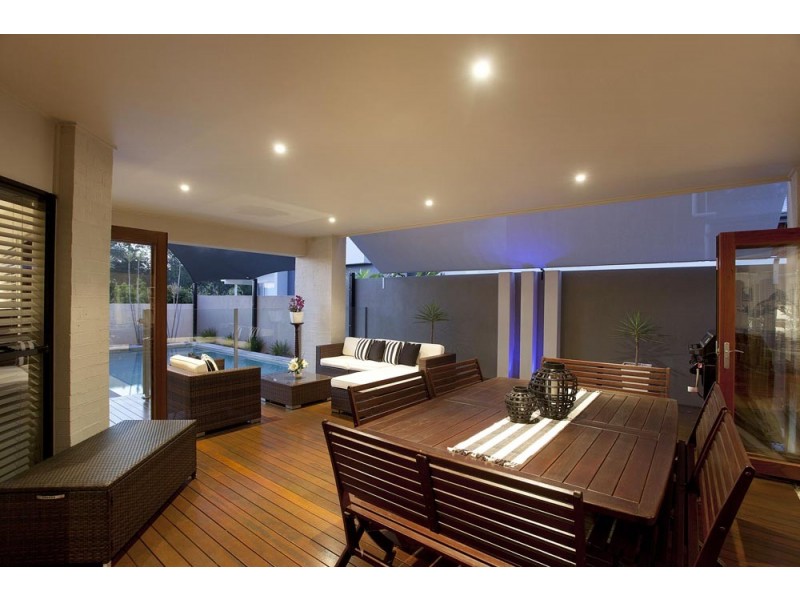 255 JESMOND RD, Fig Tree Pocket QLD 4069
