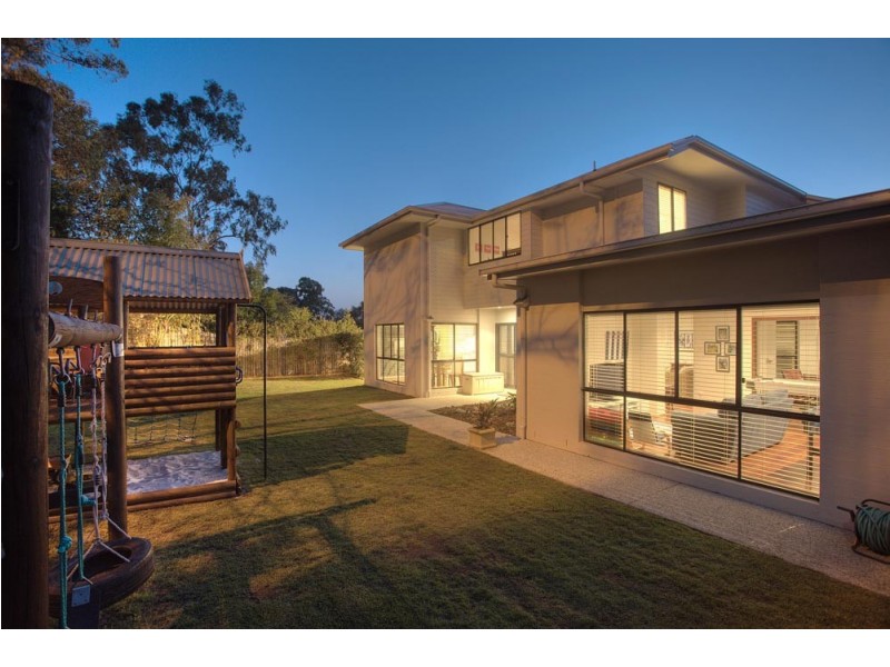 255 JESMOND RD, Fig Tree Pocket QLD 4069