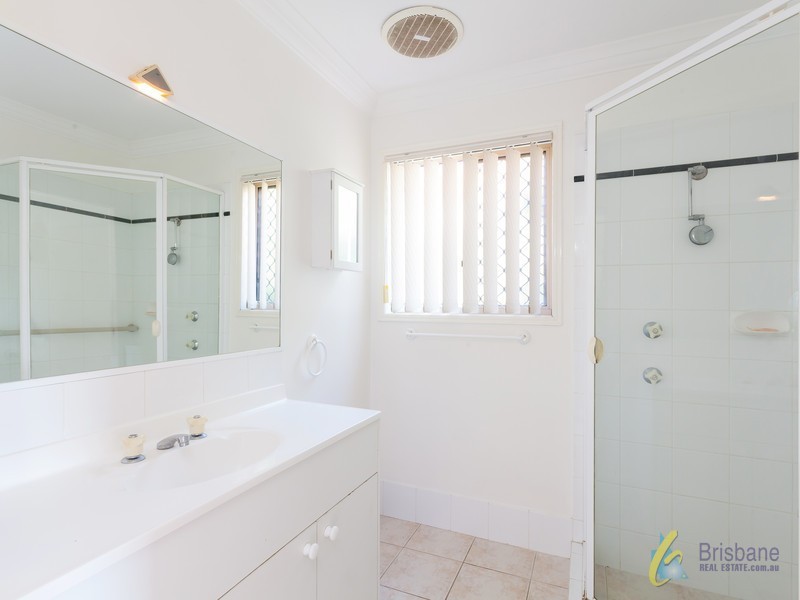 8 Kaputar Close, Riverhills QLD 4074