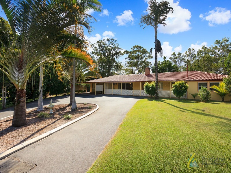 303 Pinjarra Road, Pinjarra Hills QLD 4069