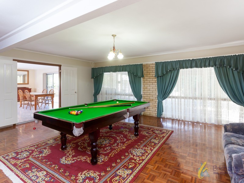 303 Pinjarra Road, Pinjarra Hills QLD 4069