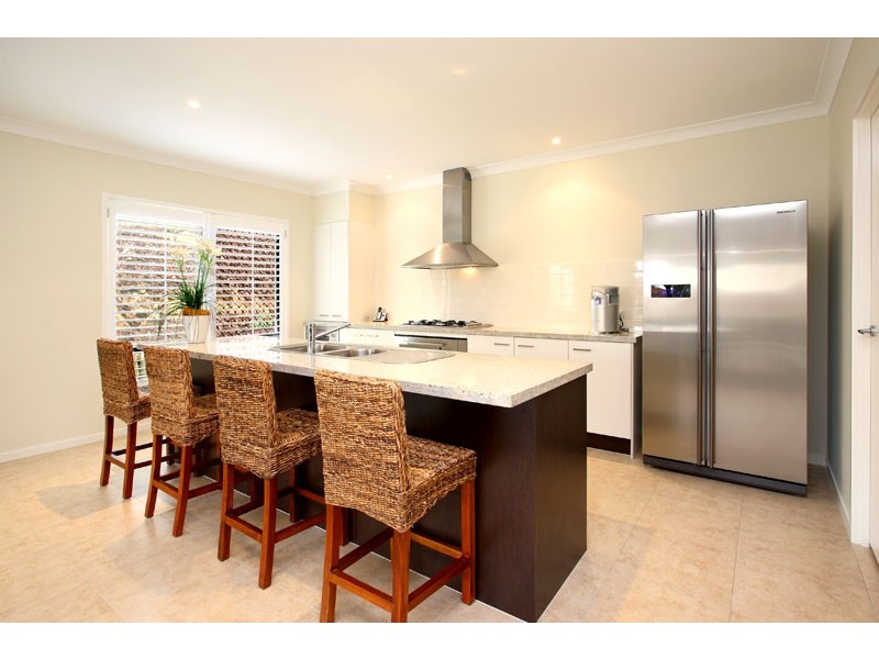 87 Bozzato Place, Kenmore QLD 4069