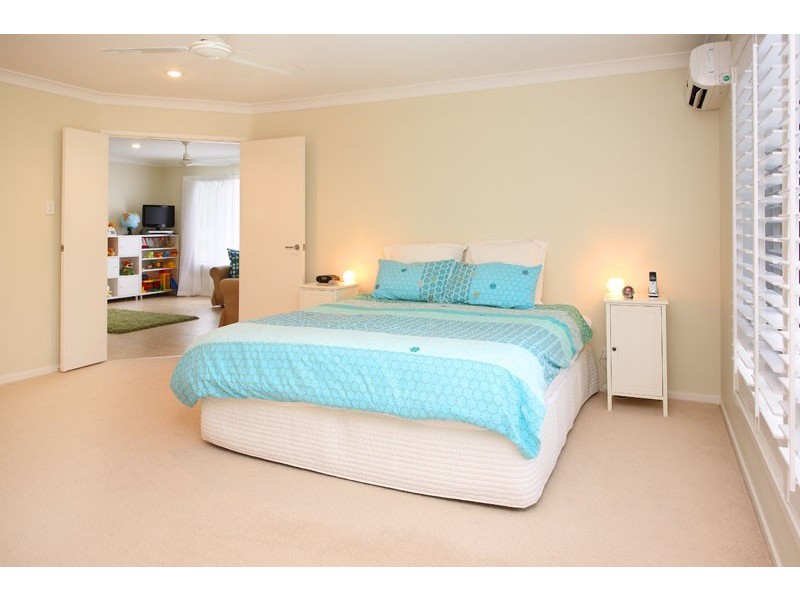 87 Bozzato Place, Kenmore QLD 4069