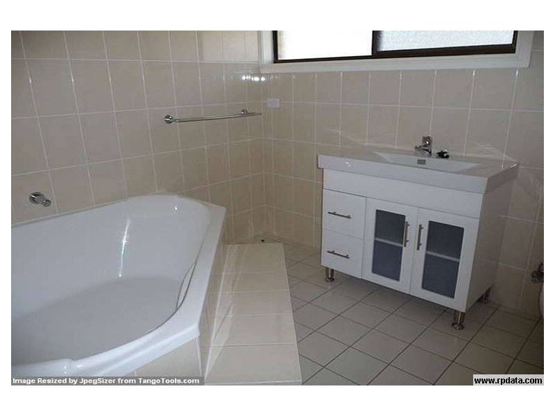 6 Minaji Court, Karana Downs QLD 4306